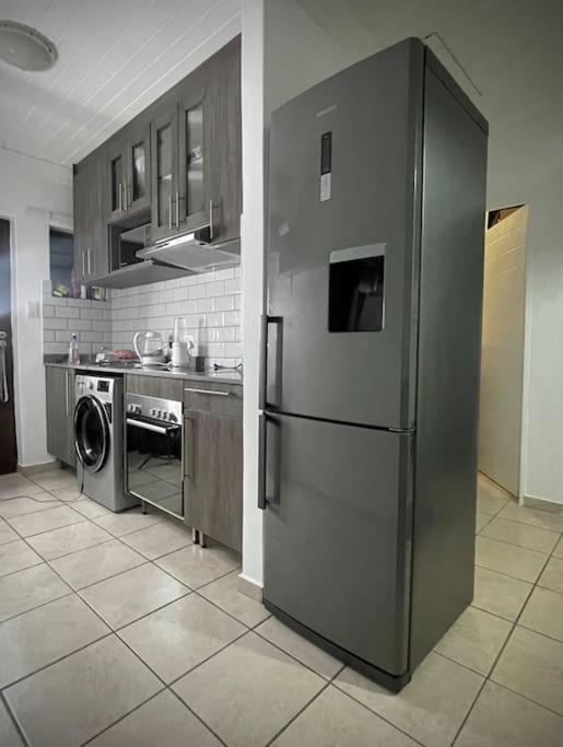 Rest Easy With 24/7 Security Apartment Cape Town Luaran gambar